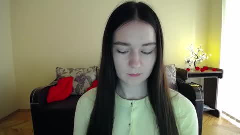 Snapshot of gabby_di chatting on 05.12.26 Jaklin online show from 05.12.26