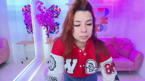 Snapshot of gabby_evanns chatting on 10.04.25 gabby_evanns online show from 10.04.25