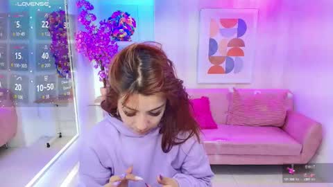 Snapshot of gabby_evanns chatting on 10.10.25 gabby_evanns online show from 10.10.25