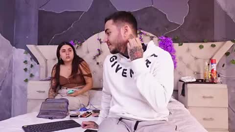 Gabby And Dominic online show from 07.12.26