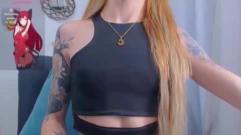 Snapshot of gabbyhills_ chatting on 09.20.25 Gabby online show from 09.20.25