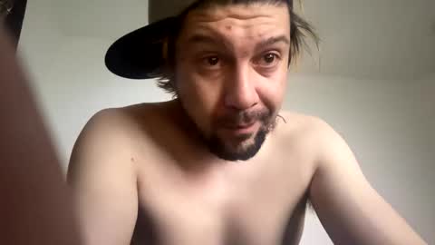 Snapshot of gabethier25 chatting on 01.08.25 yeeah online show from 01.08.25