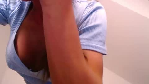 Snapshot of gabi_carter chatting on 02.14.25 GabiCarter online show from 02.14.25
