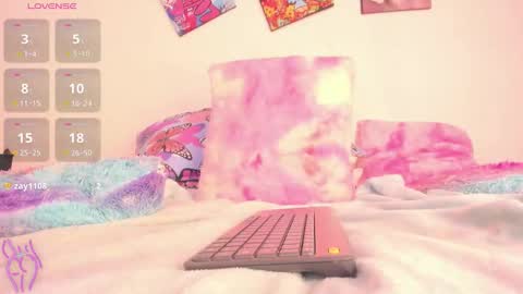 please follow my friendasya zas online show from 12.16.25