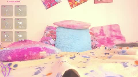 please follow my friendasya zas online show from 12.20.25