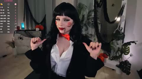 Snapshot of gabimeshuggah chatting on 10.30.25 Gabi online show from 10.30.25