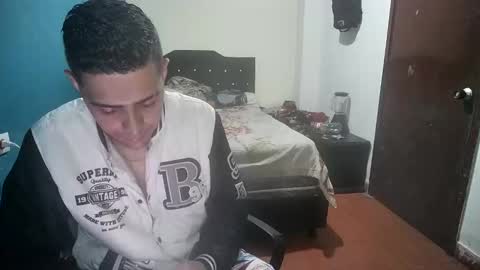 Snapshot of gabitosexyy chatting on 11.17.25 gabitosexyy online show from 11.17.25