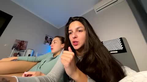 The next stream in car 1 december 10pm time in France online show from 01.30.25