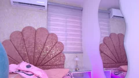 Snapshot of gabriela_leone chatting on 02.18.26 gabriela online show from 02.18.26