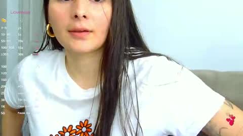 Snapshot of gabriela_miller_2 chatting on 12.13.24 Gabriela Miller online show from 12.13.24