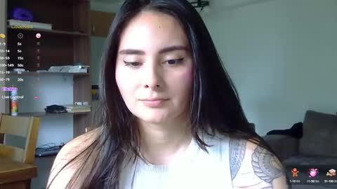 Snapshot of gabriela_miller_2 chatting on 09.17.25 Gabriela Miller online show from 09.17.25