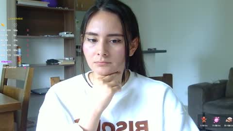 Snapshot of gabriela_miller_2 chatting on 09.23.25 Gabriela Miller online show from 09.23.25