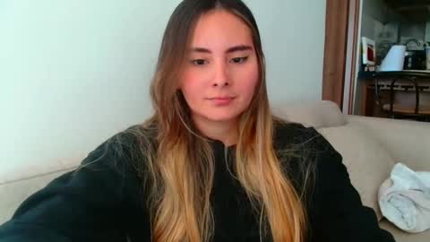 Snapshot of gabriela_miller_2 chatting on 10.17.25 Gabriela Miller online show from 10.17.25