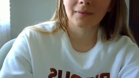 Snapshot of gabriela_miller_2 chatting on 11.14.25 Gabriela Miller online show from 11.14.25