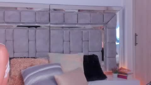 Gabriela Montes online show from 12.02.24