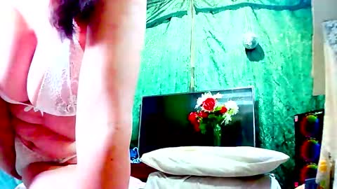 Snapshot of gabriela_sexy chatting on 10.06.25 Gabriella Lopez online show from 10.06.25