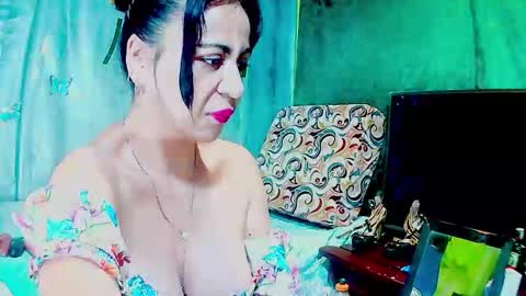 Snapshot of gabriela_sexy chatting on 02.19.26 Gabriella Lopez online show from 02.19.26
