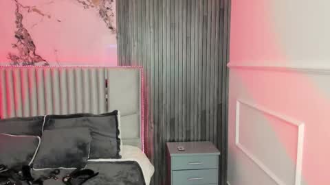 Gabriela Kassi online show from 09.24.25