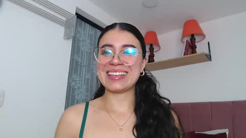 Snapshot of gabrielarossa chatting on 12.16.24 GabrielaRossa online show from 12.16.24