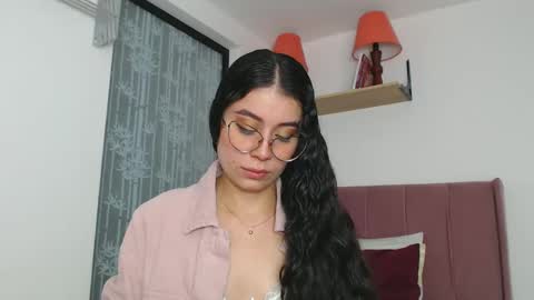 Snapshot of gabrielarossa chatting on 12.18.24 GabrielaRossa online show from 12.18.24