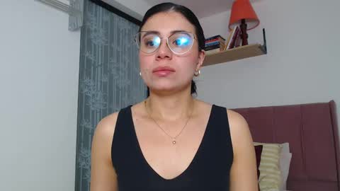 Snapshot of gabrielarossa chatting on 01.25.25 GabrielaRossa online show from 01.25.25