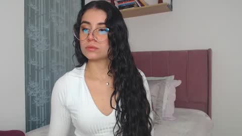 Snapshot of gabrielarossa chatting on 02.20.25 GabrielaRossa online show from 02.20.25