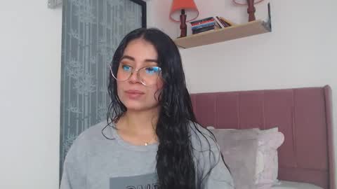 Snapshot of gabrielarossa chatting on 02.25.25 GabrielaRossa online show from 02.25.25