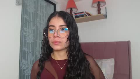 Snapshot of gabrielarossa chatting on 03.03.25 GabrielaRossa online show from 03.03.25