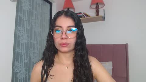Snapshot of gabrielarossa chatting on 03.04.25 GabrielaRossa online show from 03.04.25
