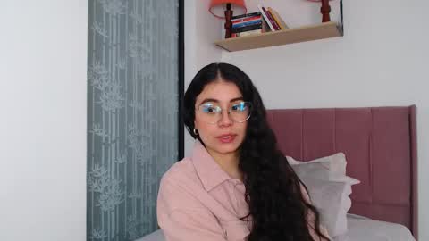 Snapshot of gabrielarossa chatting on 03.12.25 GabrielaRossa online show from 03.12.25