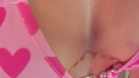 Snapshot of gabriella_ortiz chatting on 11.10.25 gabriella ortiz online show from 11.10.25