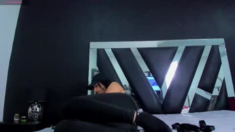 Gabriella Antonella online show from 12.20.25