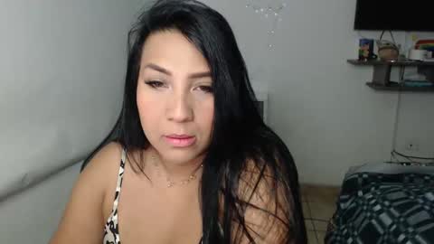 Snapshot of gaby_bluexx chatting on 01.24.25 Gaby Blue online show from 01.24.25