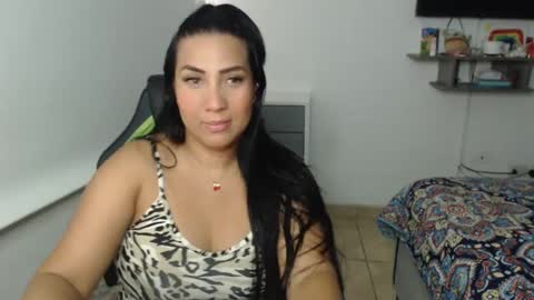 Snapshot of gaby_bluexx chatting on 02.12.25 Gaby Blue online show from 02.12.25