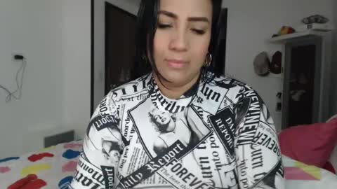 Snapshot of gaby_bluexx chatting on 02.18.25 Gaby Blue online show from 02.18.25