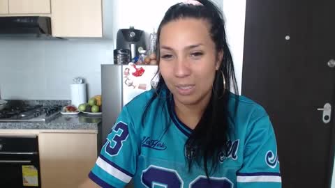 Snapshot of gaby_bluexx chatting on 09.23.25 Gaby Blue online show from 09.23.25