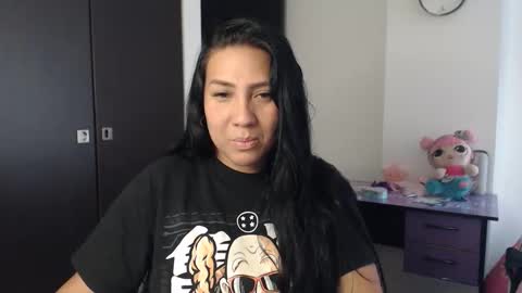 Snapshot of gaby_bluexx chatting on 10.20.25 Gaby Blue online show from 10.20.25