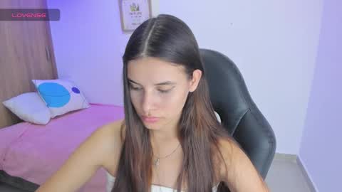 Snapshot of gaby_olsen chatting on 01.10.25 Gabriela online show from 01.10.25