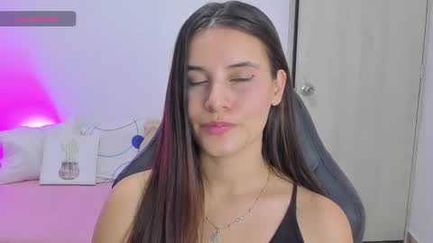 Snapshot of gaby_olsen chatting on 02.18.25 Gabriela online show from 02.18.25