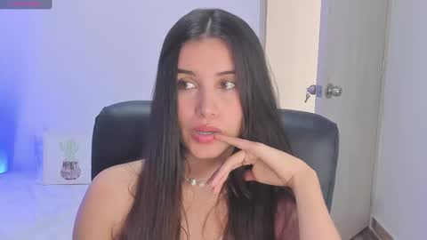 Snapshot of gaby_olsen chatting on 09.11.25 Gabriela online show from 09.11.25