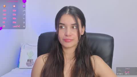 Snapshot of gaby_olsen chatting on 09.28.25 Gabriela online show from 09.28.25