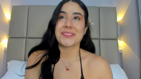 Snapshot of gabyparker_ chatting on 09.10.25 Gaby online show from 09.10.25