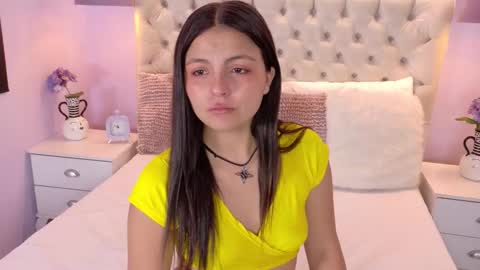 Snapshot of gabyqueens chatting on 11.12.25 Gaby online show from 11.12.25