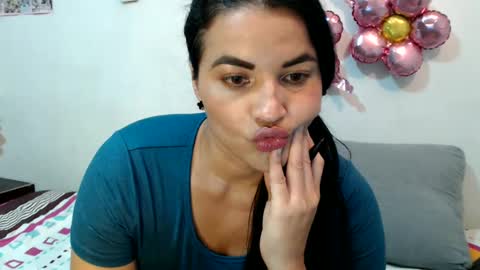 Snapshot of gabysot chatting on 03.04.25 gabysot online show from 03.04.25