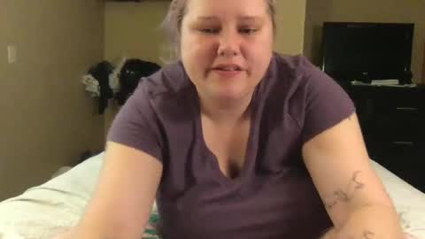 Snapshot of gaebaetae chatting on 12.16.24 Eryn online show from 12.16.24