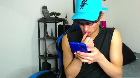 gael_jones online show from 11.27.25