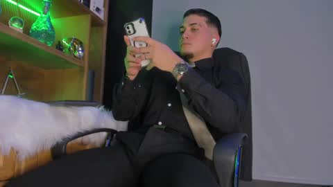 Snapshot of gael_williams3 chatting on 09.18.25 gael_williams3 online show from 09.18.25