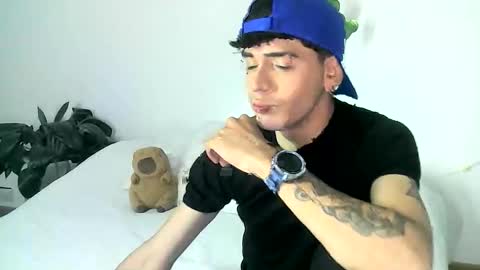 Snapshot of gaelgarcia07 chatting on 02.05.26 Gael Garca online show from 02.05.26