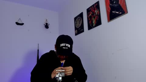 Snapshot of gaeloconner chatting on 01.08.25 Gael Conner online show from 01.08.25