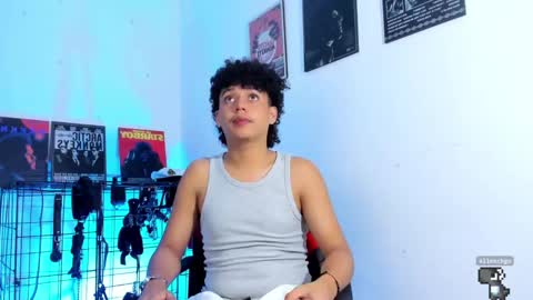 Snapshot of gaeloconner chatting on 02.23.25 Gael Conner online show from 02.23.25